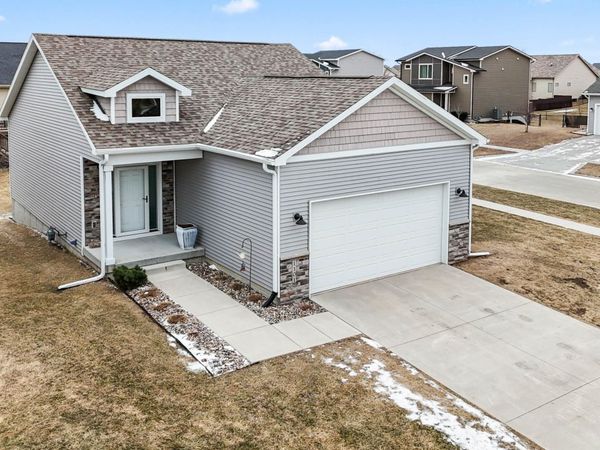 1101 Cheyenne Drive, Nevada, IA 50201