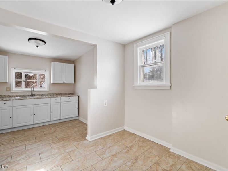 1824 Root Avenue NE, Canton, OH 44705 Photo 11