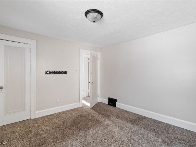 1824 Root Avenue NE, Canton, OH 44705 Photo 17