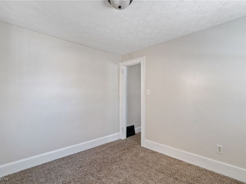 1824 Root Avenue NE, Canton, OH 44705 Photo 22