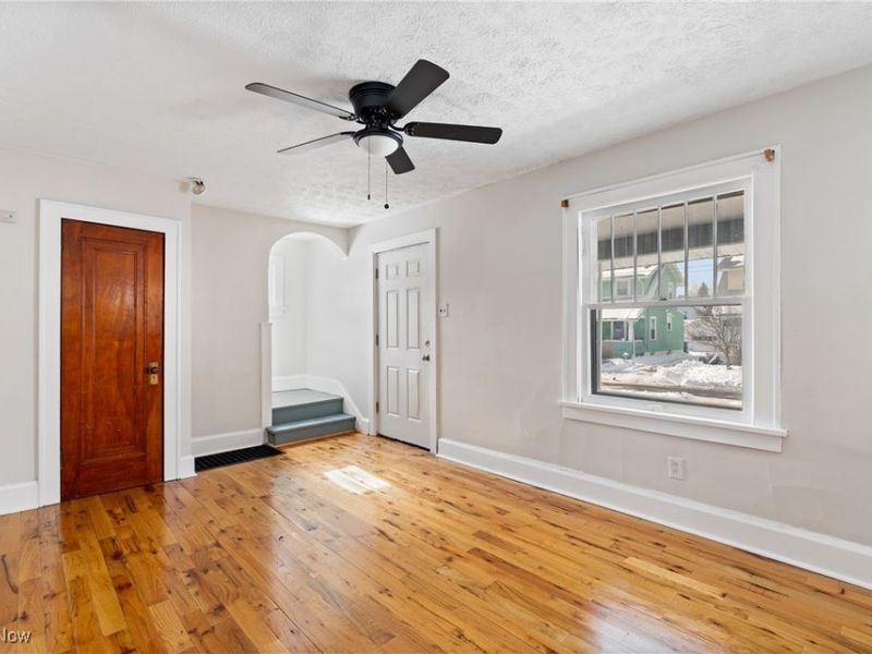 1824 Root Avenue NE, Canton, OH 44705 Photo 6