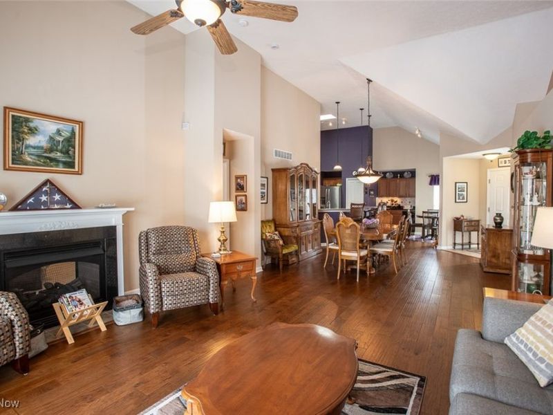 5221 Spruce Pointe Lane, Brunswick, OH 44212 Photo 2