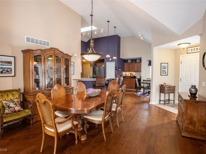 5221 Spruce Pointe Lane, Brunswick, OH 44212 Photo 4