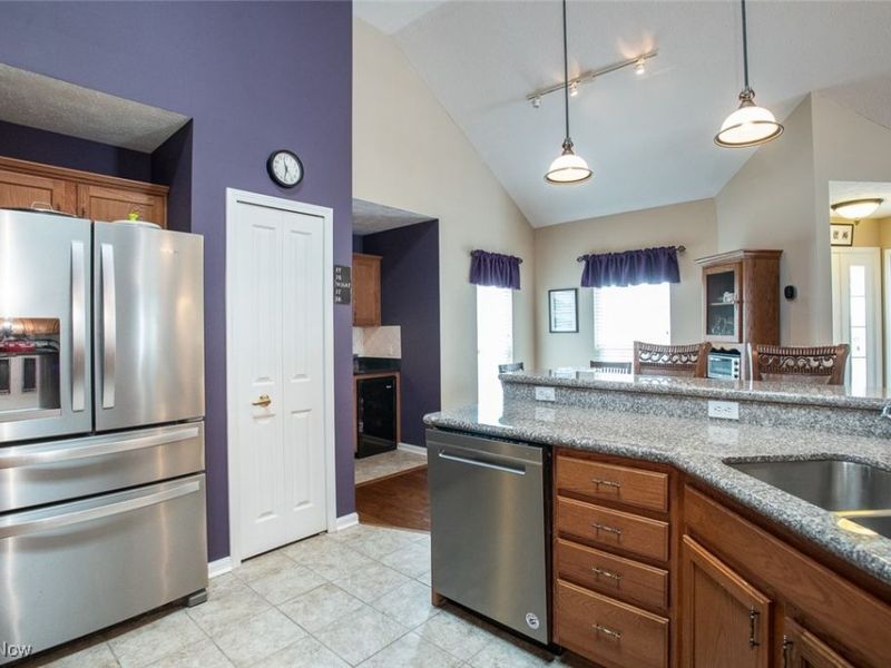 5221 Spruce Pointe Lane, Brunswick, OH 44212 Photo 6