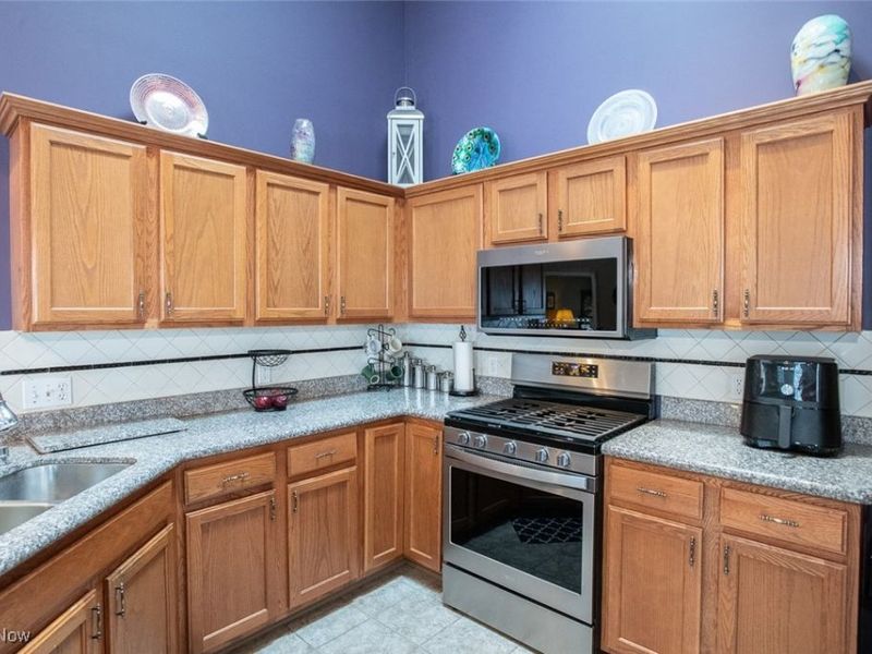 5221 Spruce Pointe Lane, Brunswick, OH 44212 Photo 7