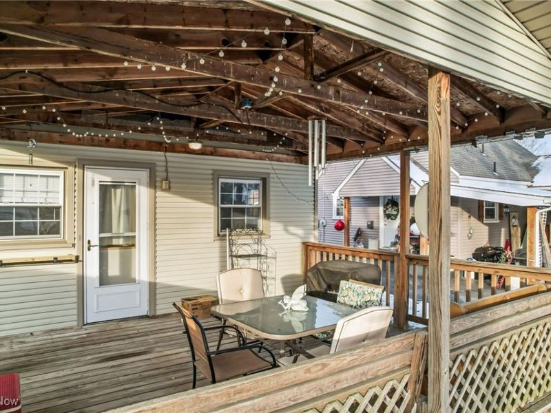 327 W Park Avenue, Hubbard, OH 44425 Photo 10