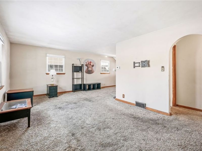 327 W Park Avenue, Hubbard, OH 44425 Photo 23