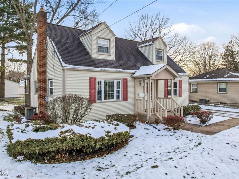 327 W Park Avenue, Hubbard, OH 44425 Photo 3