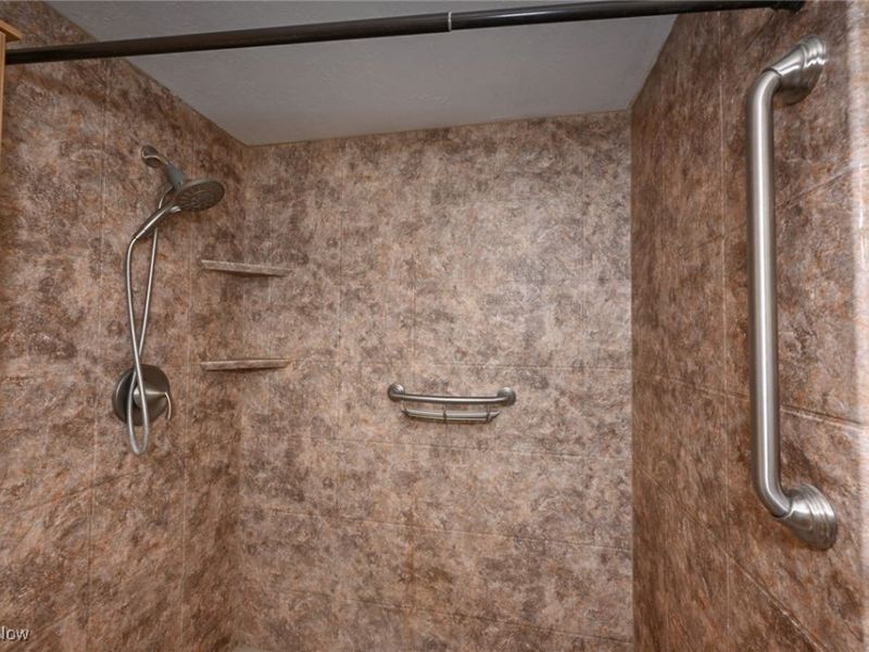 1105 Canyon View #303 Road, Sagamore Hills, OH 44067 Photo 16