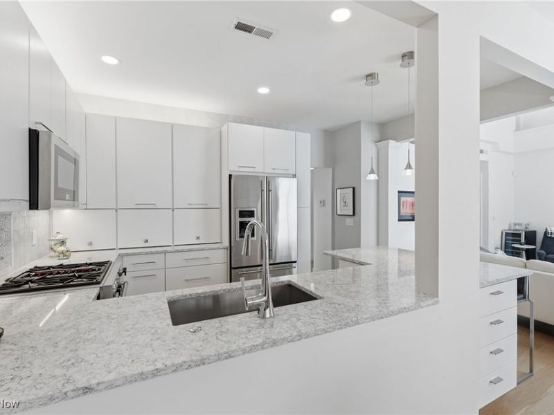 2614 Woodruff Court, Westlake, OH 44145 Photo 9