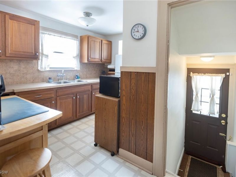 4134 W 204th Street, Fairview Park, OH 44126 Photo 17