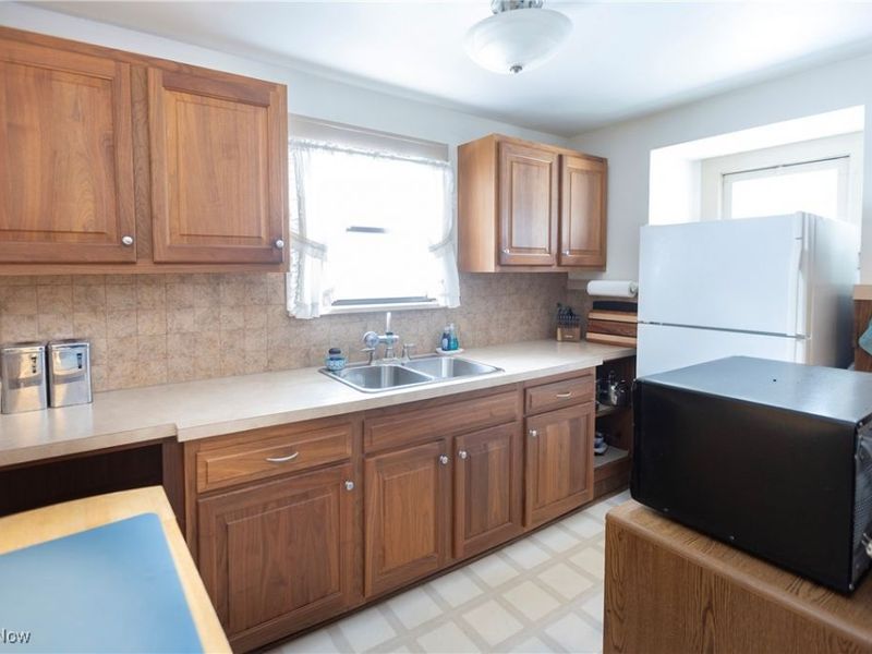 4134 W 204th Street, Fairview Park, OH 44126 Photo 18