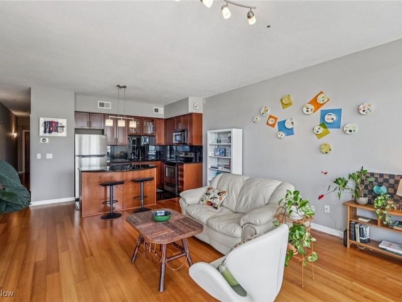 1237 Washington Avenue, Unit 611, Cleveland, OH 44113 Photo 12