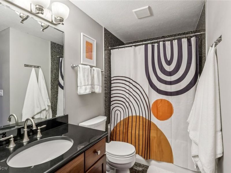 1237 Washington Avenue, Unit 611, Cleveland, OH 44113 Photo 25