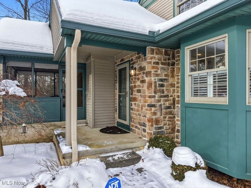 764 Hampton Court, Sagamore Hills, OH 44067 Photo 2