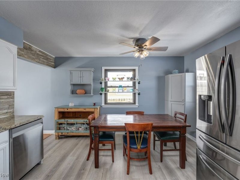 19312 Parkmount Avenue, Cleveland, OH 44135 Photo 14