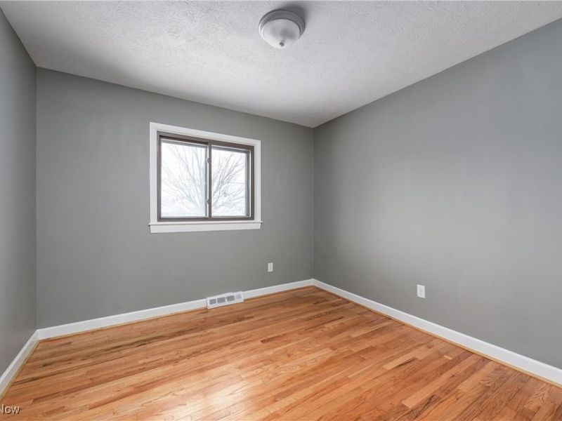 19312 Parkmount Avenue, Cleveland, OH 44135 Photo 22