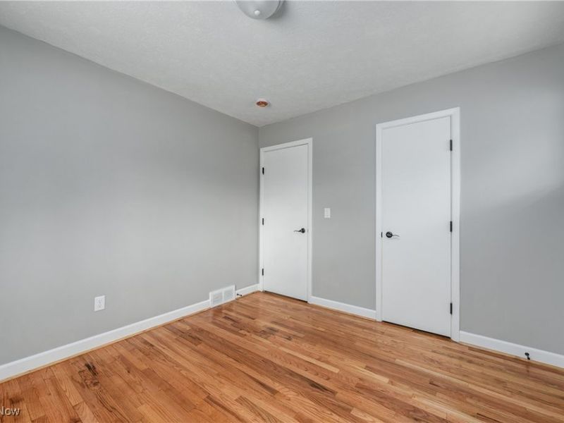 19312 Parkmount Avenue, Cleveland, OH 44135 Photo 25