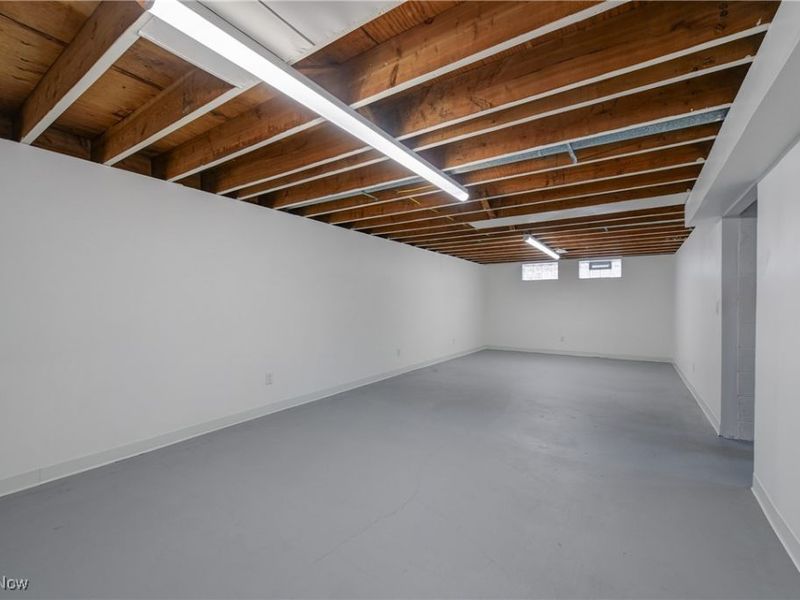 19312 Parkmount Avenue, Cleveland, OH 44135 Photo 27