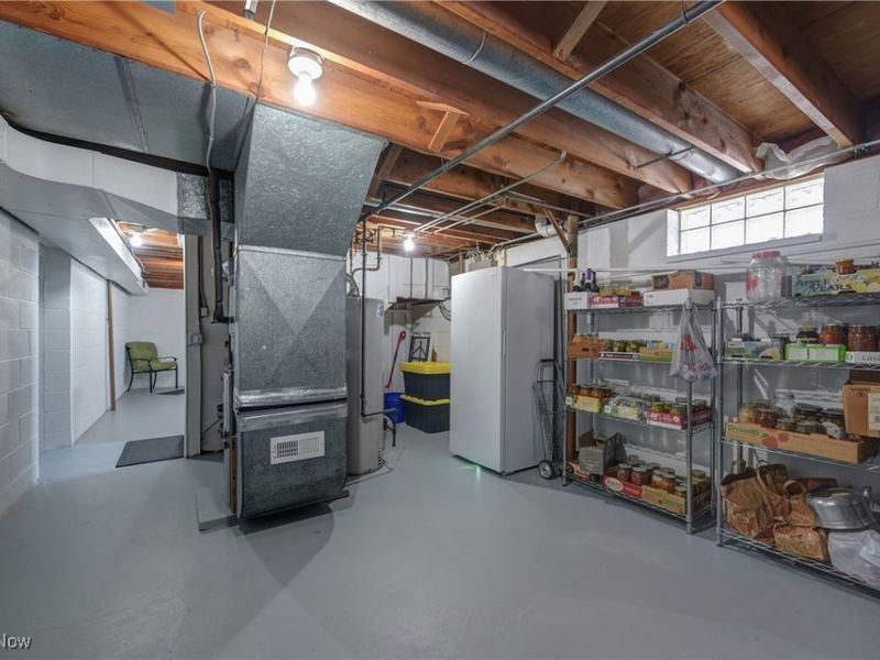 19312 Parkmount Avenue, Cleveland, OH 44135 Photo 34