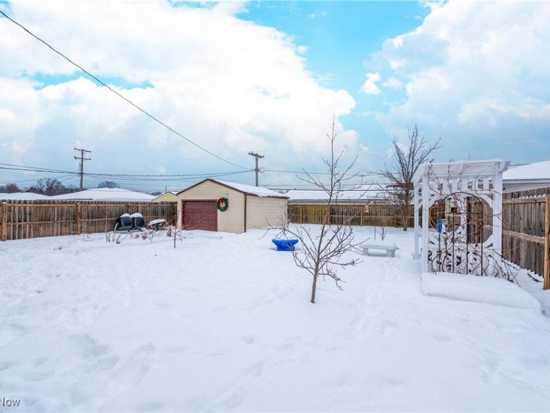 19312 Parkmount Avenue, Cleveland, OH 44135 Photo 38