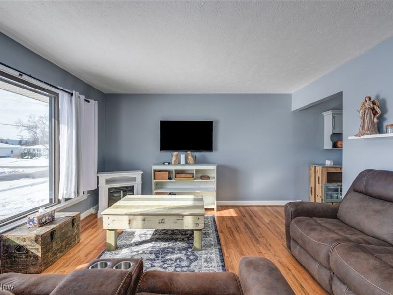 19312 Parkmount Avenue, Cleveland, OH 44135 Photo 5