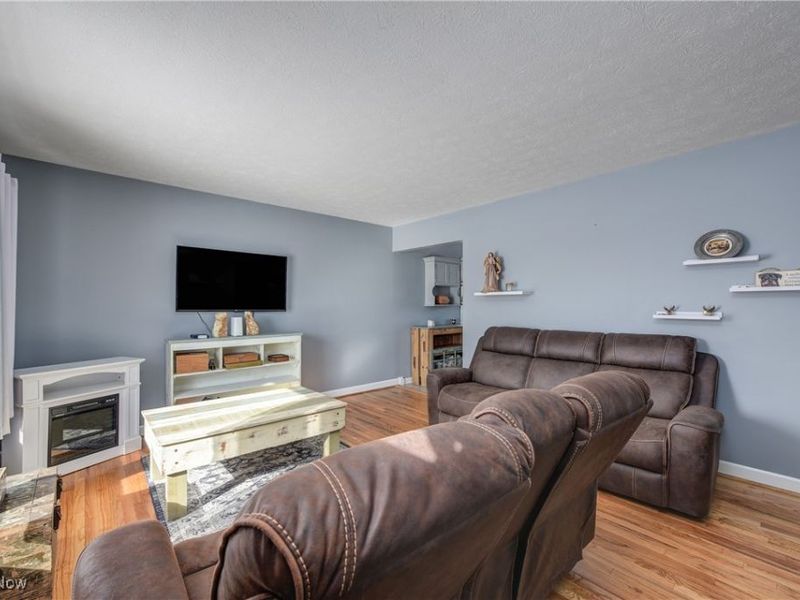 19312 Parkmount Avenue, Cleveland, OH 44135 Photo 6