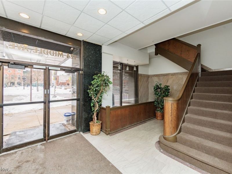 124 Middle Avenue, Unit 1000, Elyria, OH 44035 Photo 4
