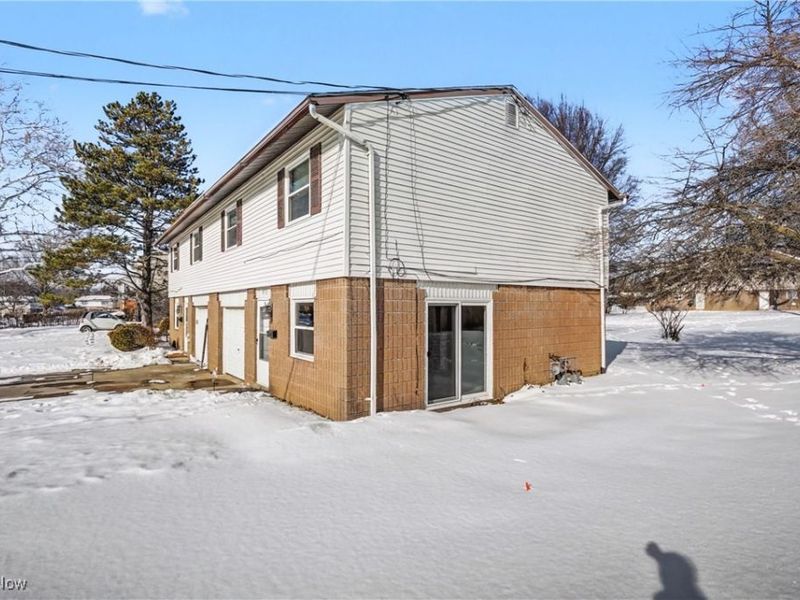 4399-4403 Cherryhurst Drive, Stow, OH 44224 Photo 3