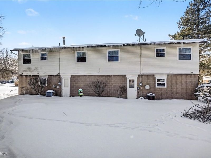 4399-4403 Cherryhurst Drive, Stow, OH 44224 Photo 4