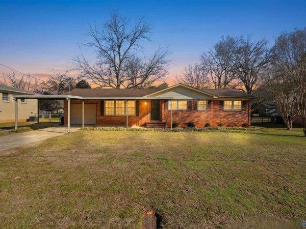 3504 Cable Street NW, Huntsville, AL 35810