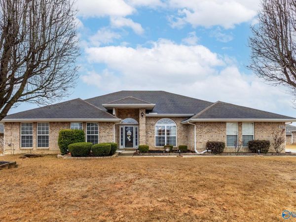 519 Summer Cove Circle NW, Madison, AL 35757