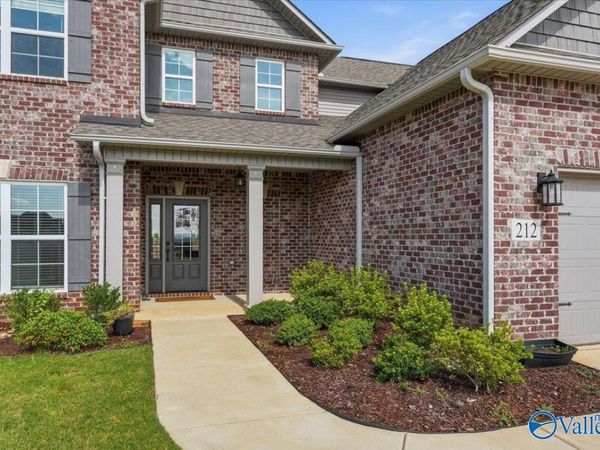 212 Somerdale Lane, Huntsville, AL 35811