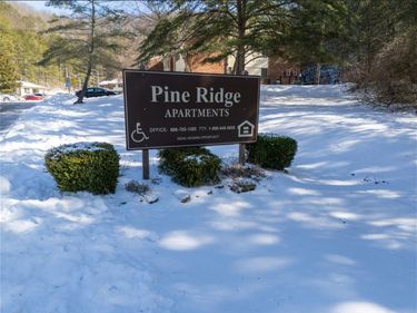 300 Pine Ridge Drive, Morehead, KY 40351