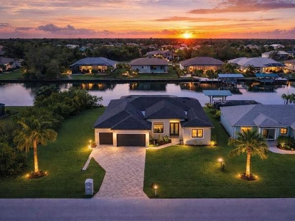 9202 Migue CIR, PORT CHARLOTTE, FL 33981