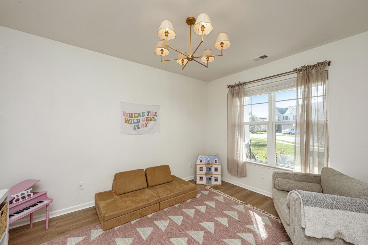 168 Netherfield Drive Photo 6