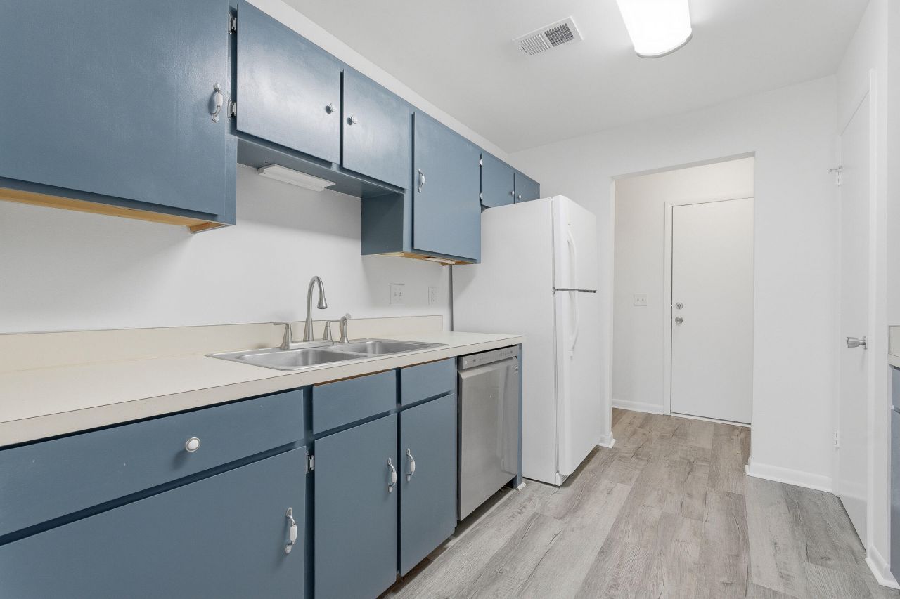 406 Waterwood Drive Photo 7