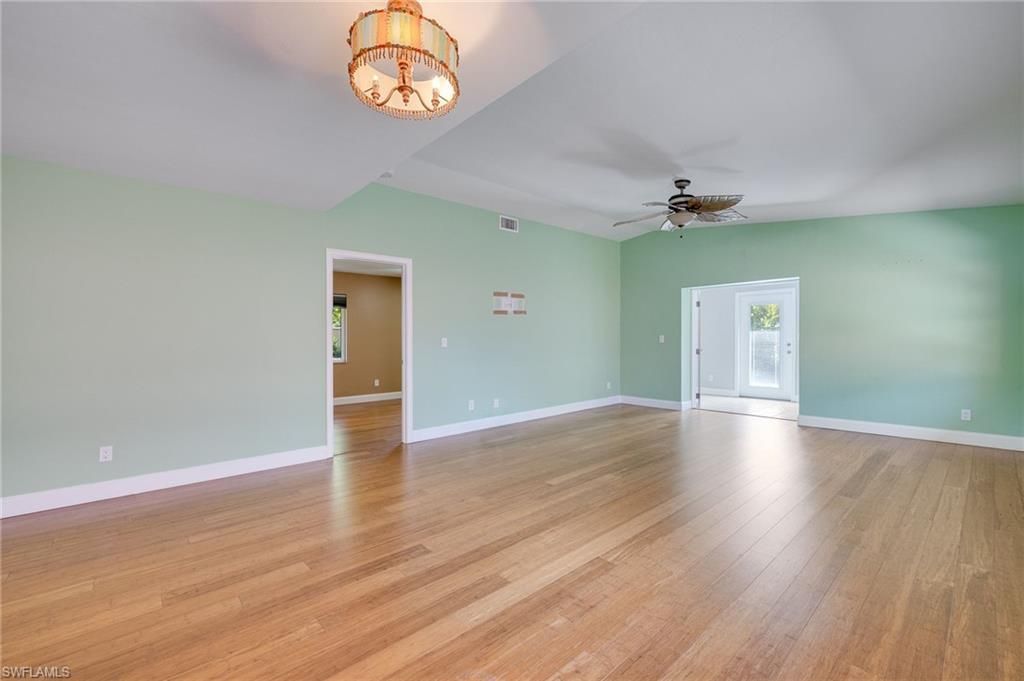 5824 Wild Fig Ln, Fort Myers, FL 33919 Photo