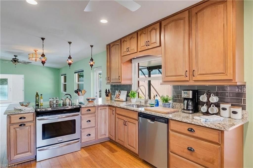 5824 Wild Fig Ln, Fort Myers, FL 33919 Photo