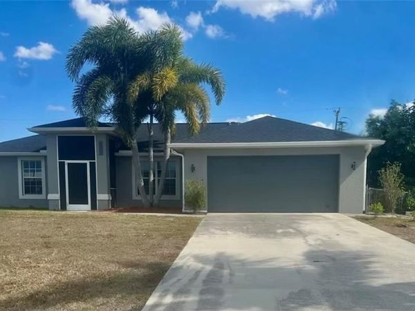 2205 NE 8th PL, CAPE CORAL, FL 33909