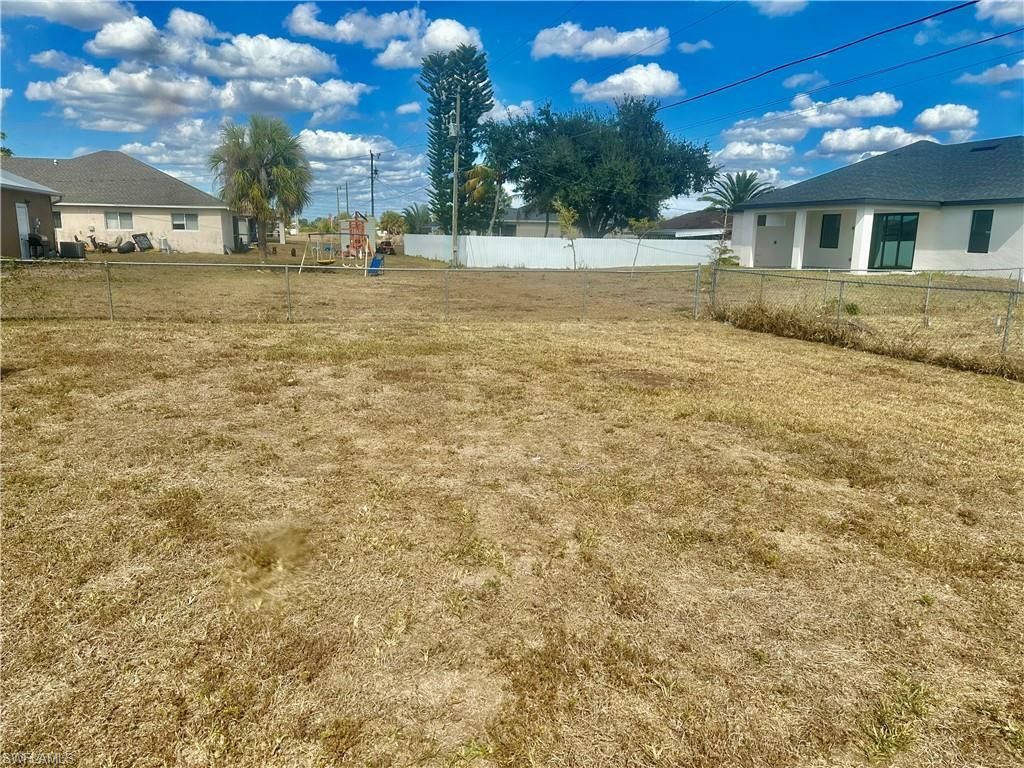 2205 NE 8th Pl, Cape Coral, FL 33909 Photo