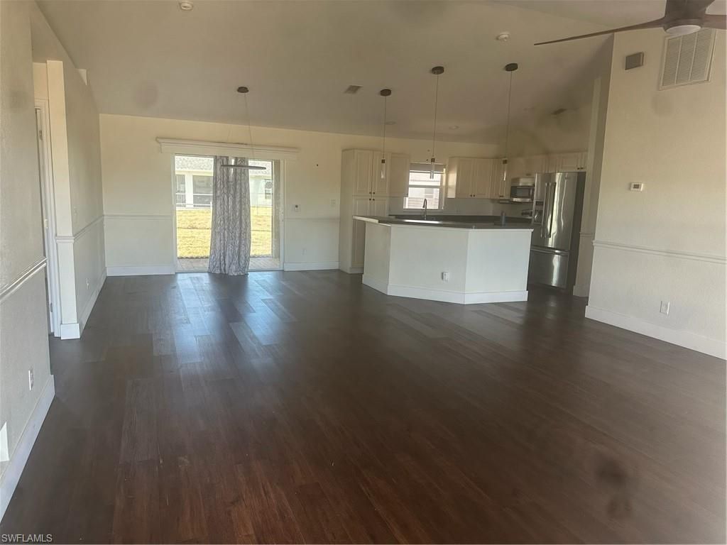 2205 NE 8th Pl, Cape Coral, FL 33909 Photo