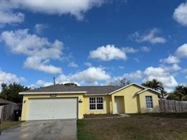 223 SW Elderberry Dr, Port St Lucie, FL 34953