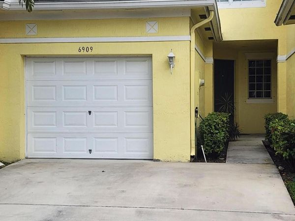 6909 Blue Skies Drive, Lake Worth, FL 33463