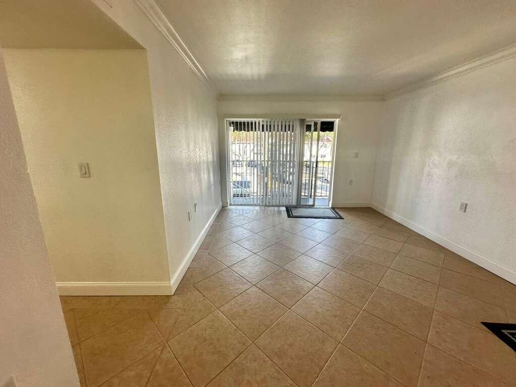 1201 Lake Victoria Drive, Unit P, West Palm Beach, FL 33411 Photo