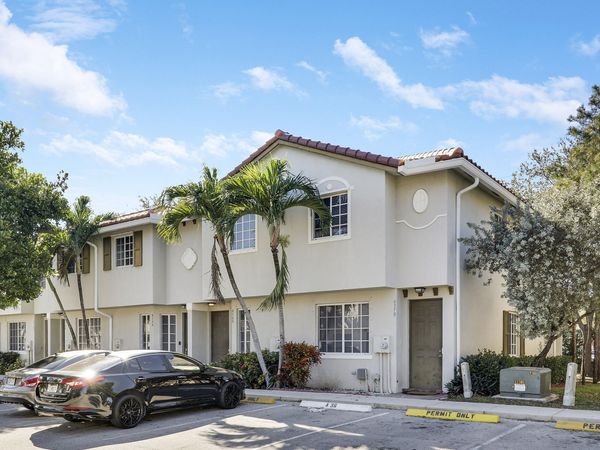 4170 Napoli Lake Drive, Riviera Beach, FL 33410