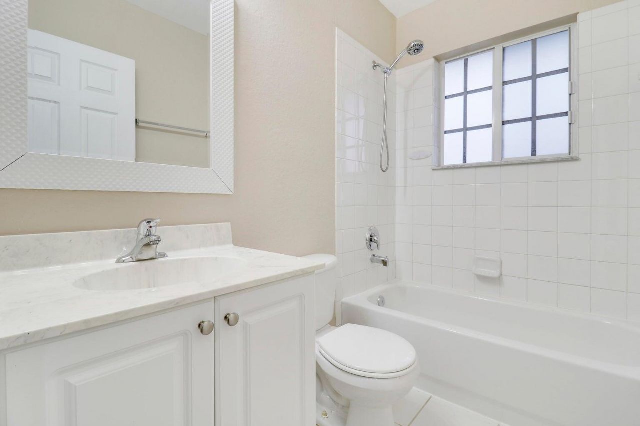 4170 Napoli Lake Drive, Riviera Beach, FL 33410 Photo