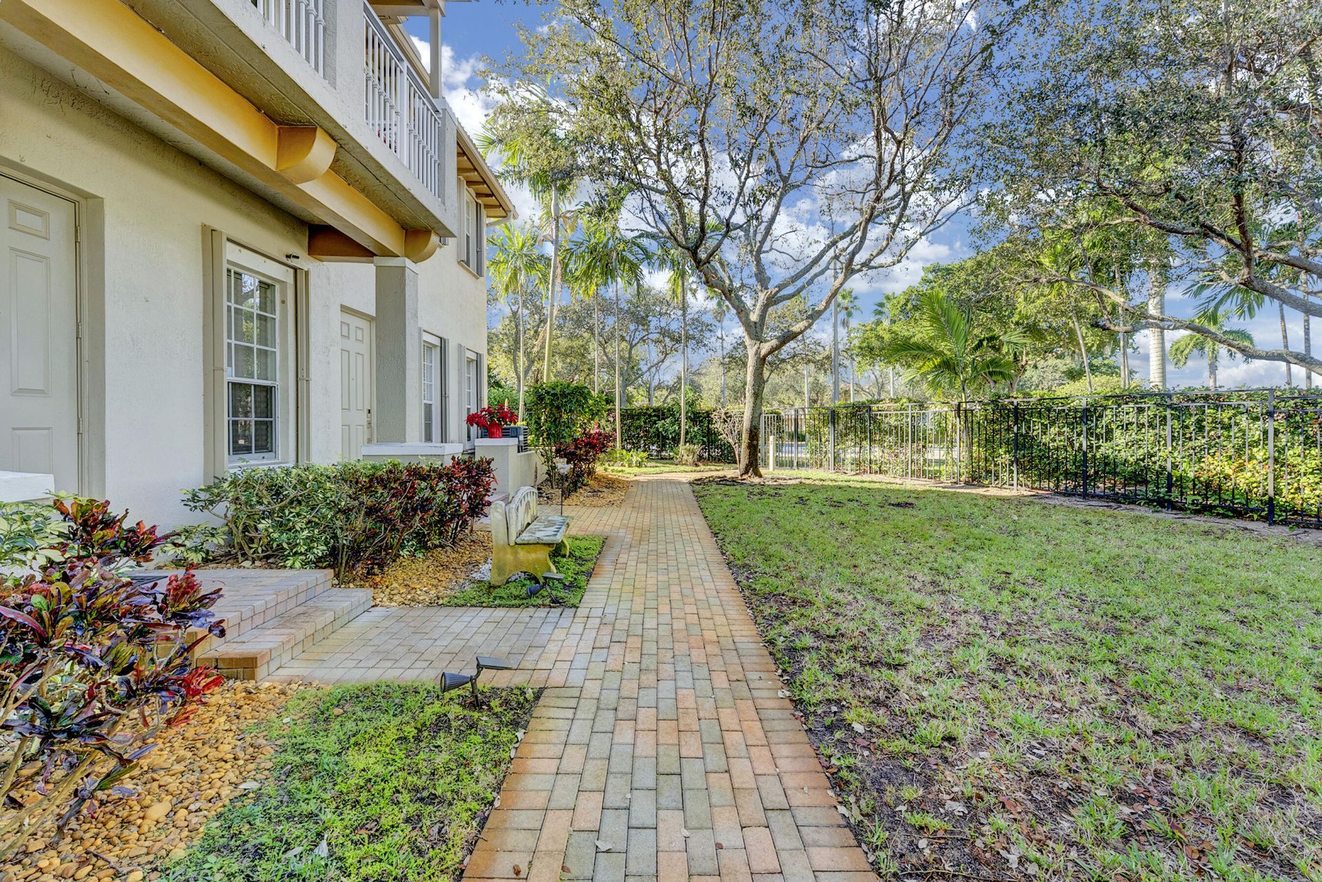 406 NW 25th Avenue, Boynton Beach, FL 33426 Photo