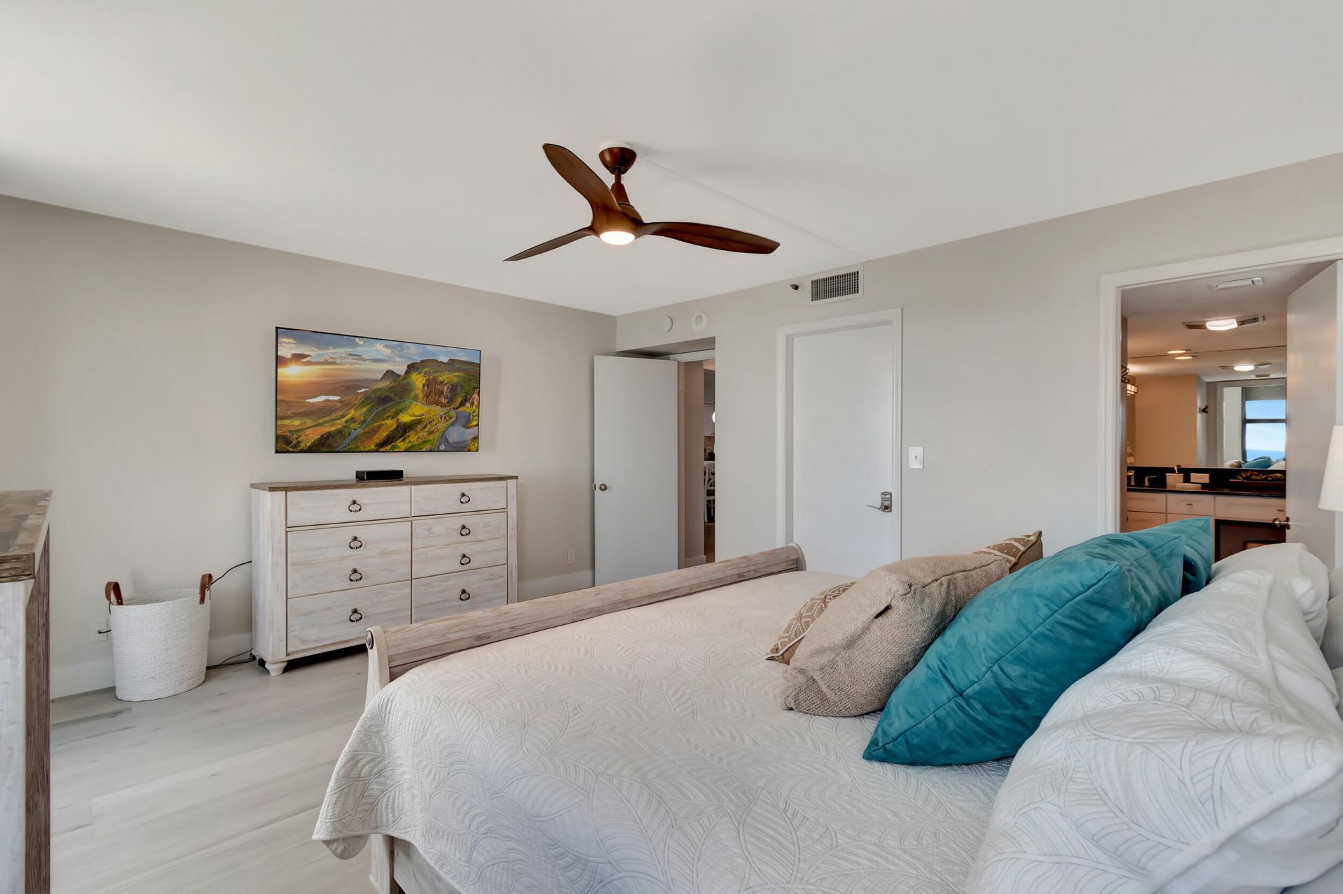 3450 S Ocean Boulevard, Unit 806, Highland Beach, FL 33487 Photo