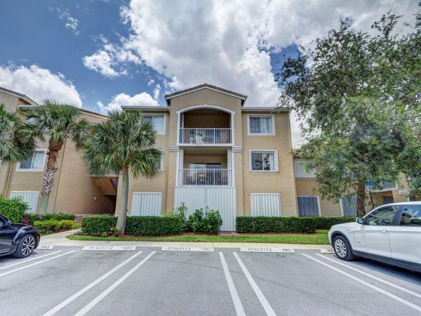 278 Village Boulevard, Unit 8205, Tequesta, FL 33469